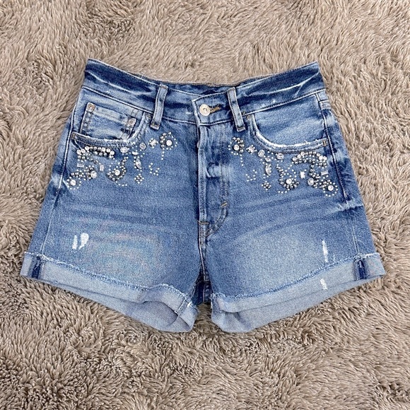 H&M High-Rise Shorts - Picture 1 of 12